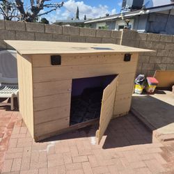 Large  Dog House / Pet House Chike Coop
