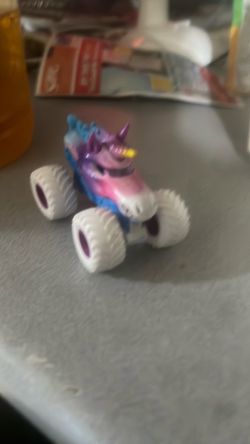 Sparkle smash monster jam truck (used)