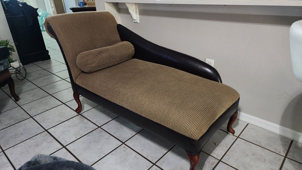 Comfortable Chaise Lounge Sofa