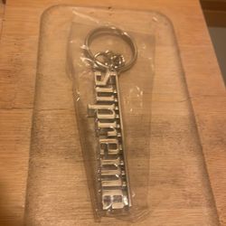 Supreme Grand Prix Keychain Silver FW16 Accessoires Samurai Box Logo Relief Red 