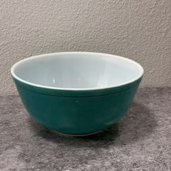 Vintage Pyrex Large  Green Mixing Bowl