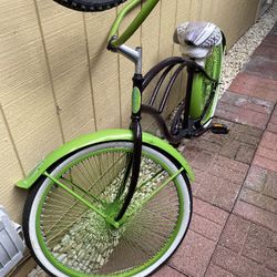 SHWINN Beach Cruiser