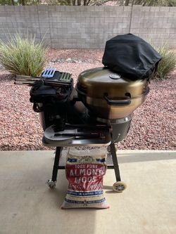 Recteq 380X Bullseye Deluxe Pellet Grill Bundle - Firm at $500 - Please Read Description