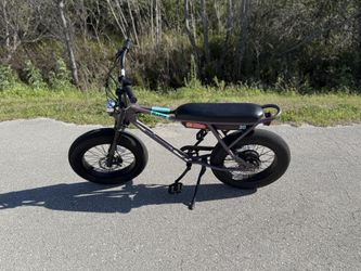 Rambler 20 Razor E-bike 