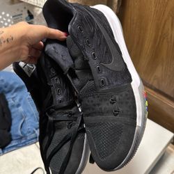 Nike Kyrie 3 Black  11