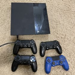 PlayStation 4 (PS4) W/ Games & 4 Controllers