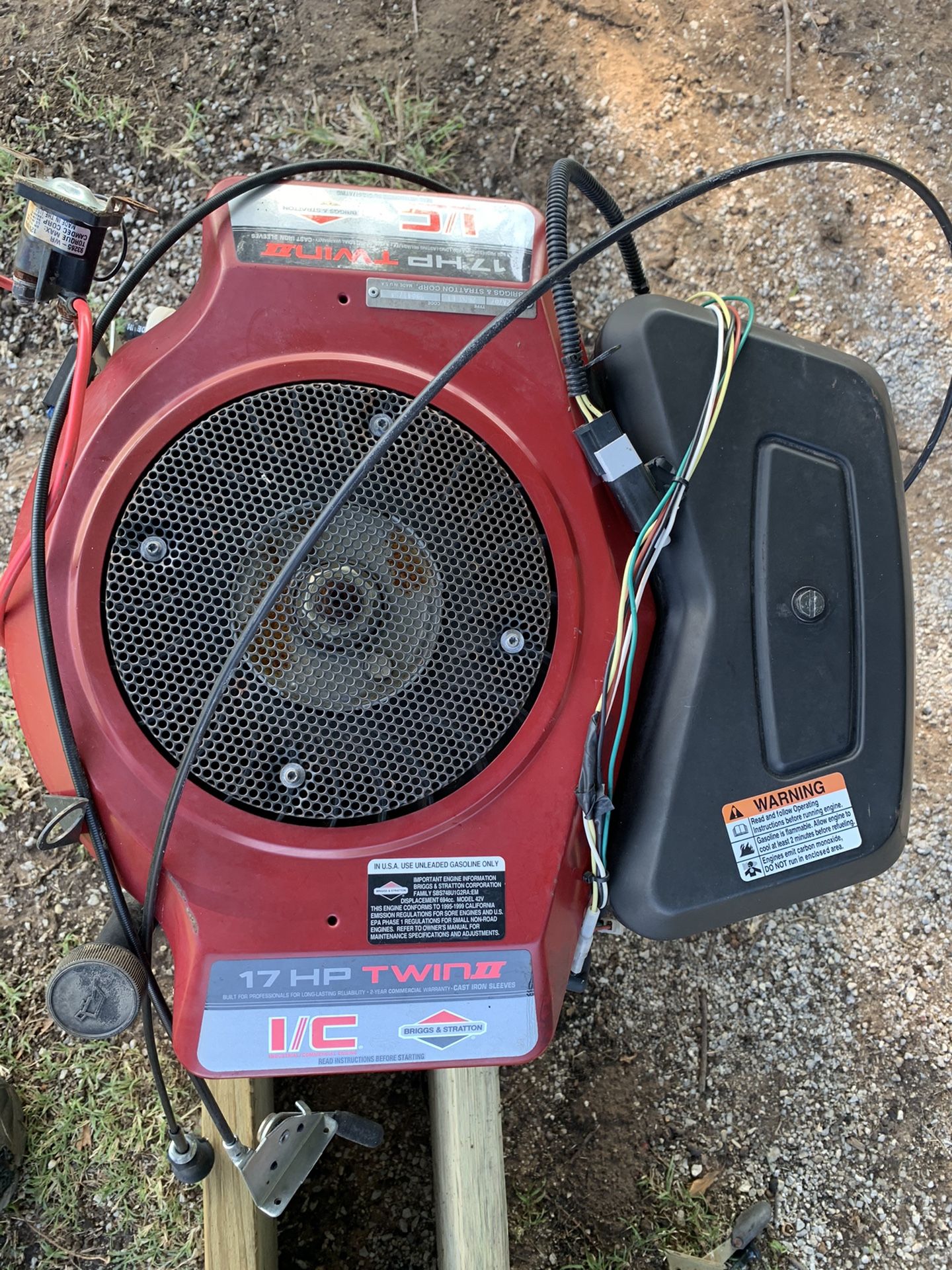 17HP Briggs & Stratton Opposed Twin Motor $50