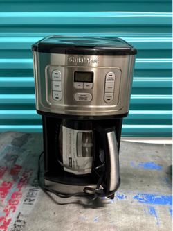 This is a Cuisinart Brew Central 14-Cup Programmable Coffee Maker featuring a stainless steel finish and a digital display.The machine offers fully pr