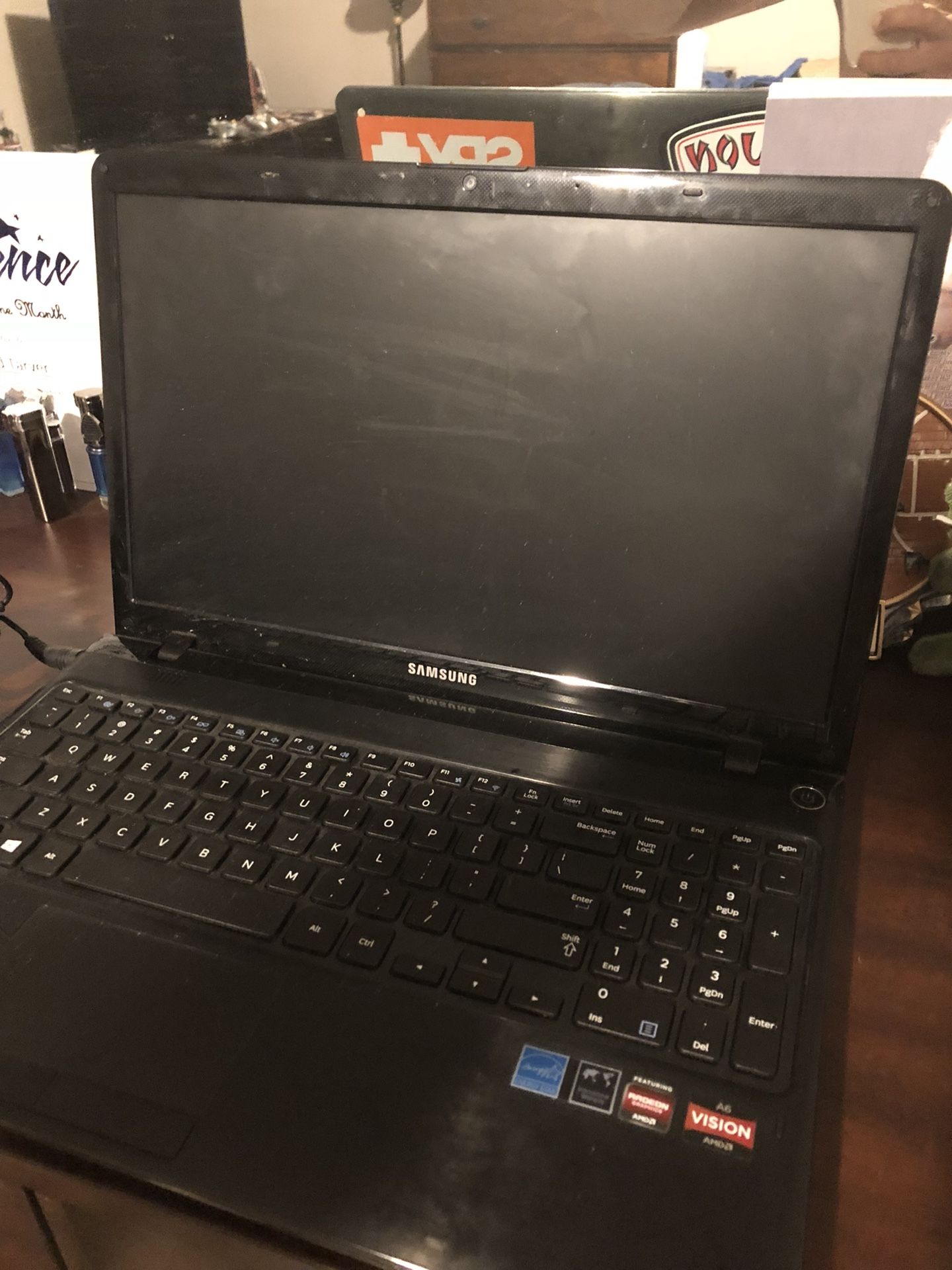 SAMSUNG Laptop Series 3 NP305E5A-A07US AMD A6-Series A6-3420M (1.5 GHz)