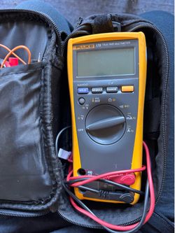 FLUKE 179/Tru RMS MULTIMETER