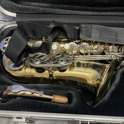 Saxophone Selmer AS400