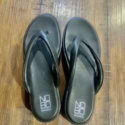 No boundaries black sandals