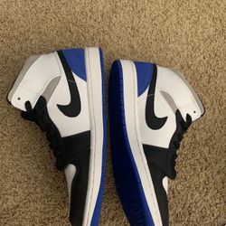 Jordan 1 Mid
