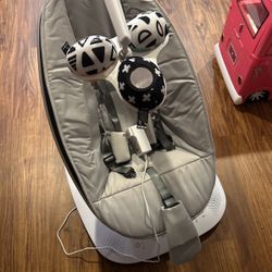 4moms Mamaroo Multi-motion Baby Swing 