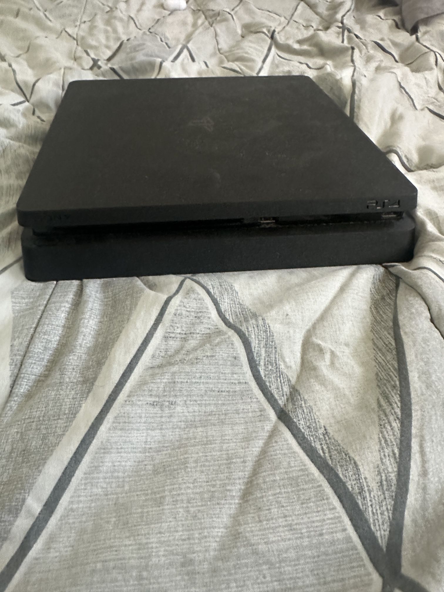 PS4 (No Controller)