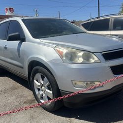 Sale!!! 🚘🚘🚘 2011 Chevy Traverse!!! 🚘🚘🚘