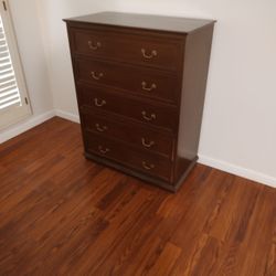Cheste Drawers