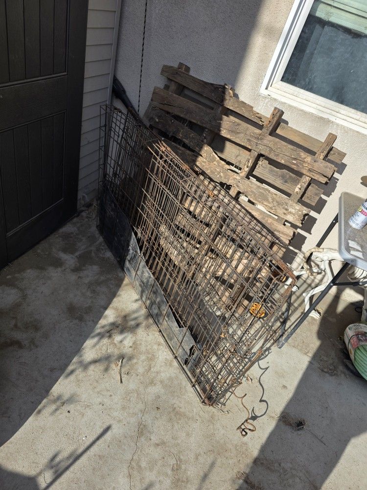 Free Pallet And Dog Cage Broken