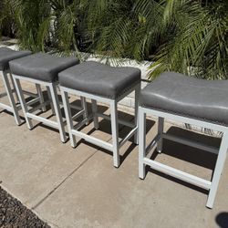 Clearance !!! Brand new counter height bar stools only $50 Each