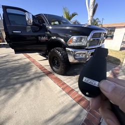 Car keys/Fobs/Llaves De Autos