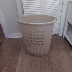 Round Plastic Laundry Hamper – Brown, with Built-In Carrying Handles
