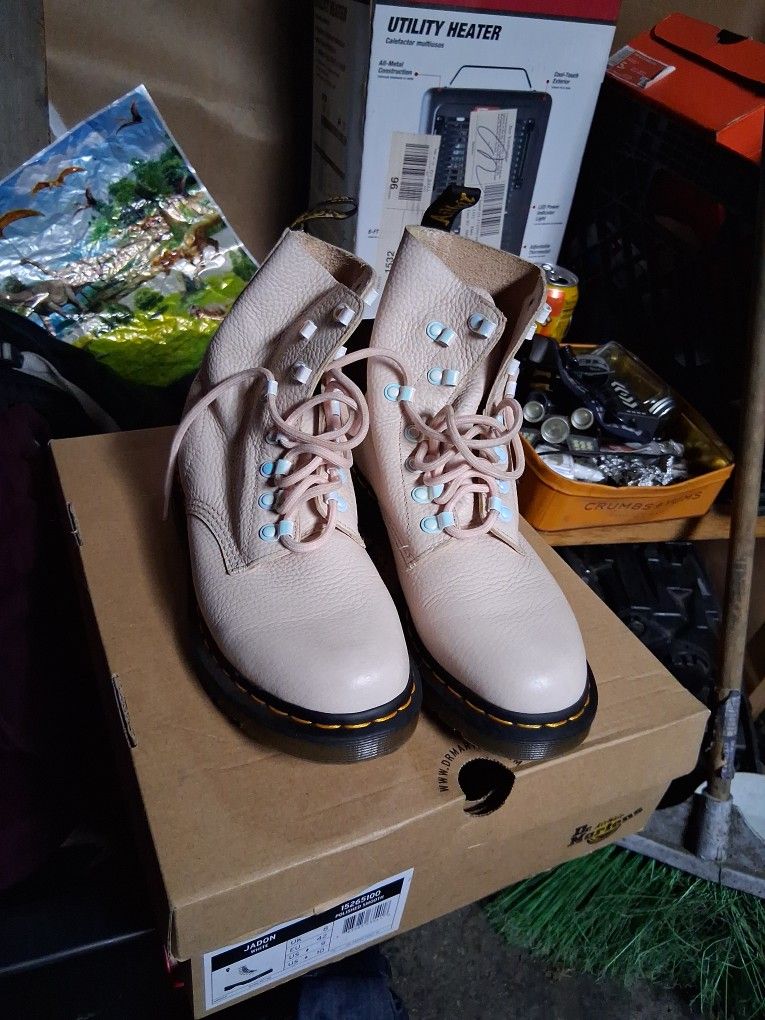 Dr. Martens