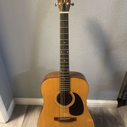 Alvarez Reagent 5220 Acoustic Guitar