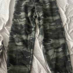 Camo& Nickelodeon sweatpants