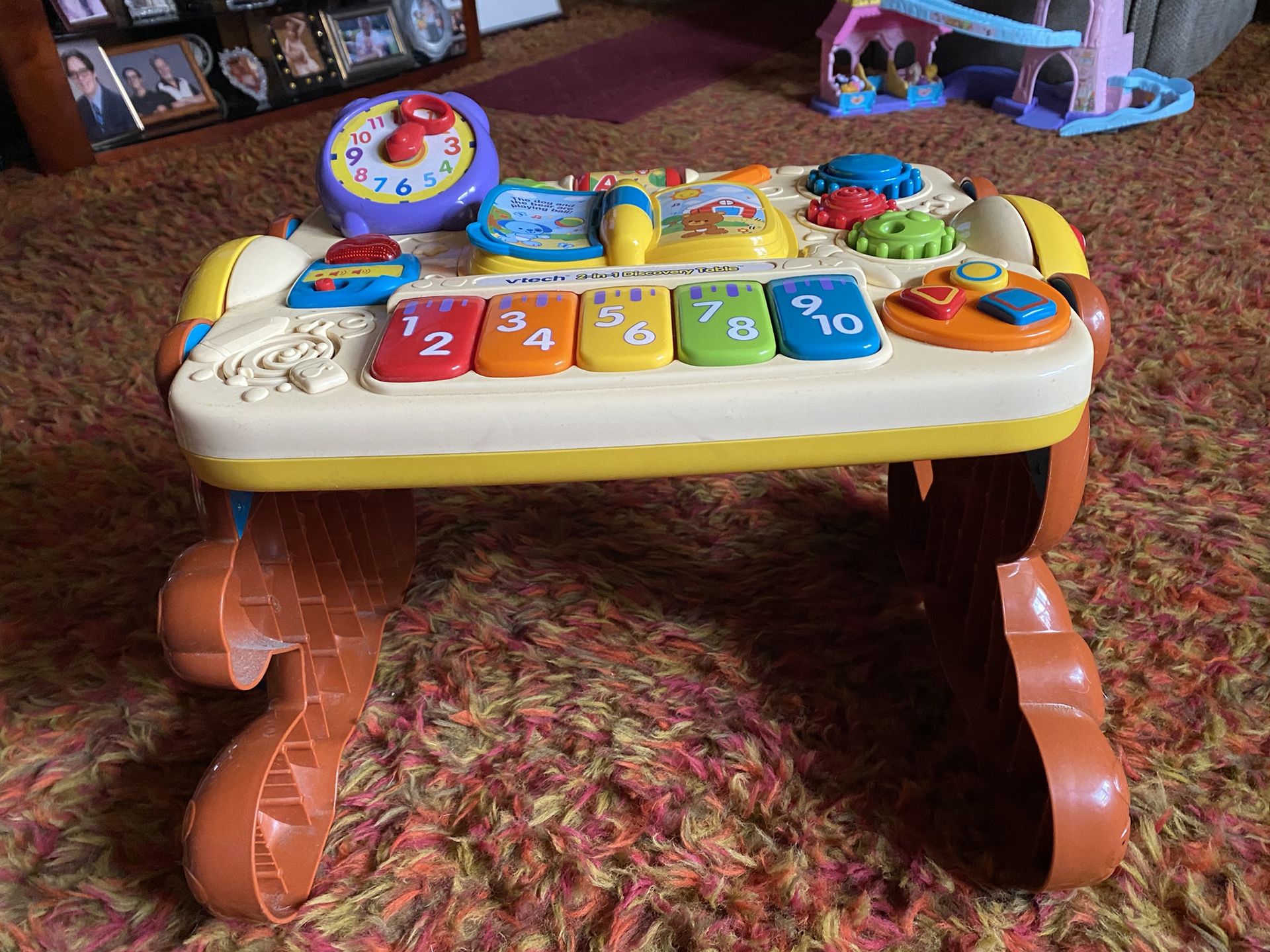 Vtech 2-in-1 Discovery Table 