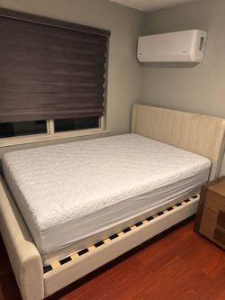 Tufted bed