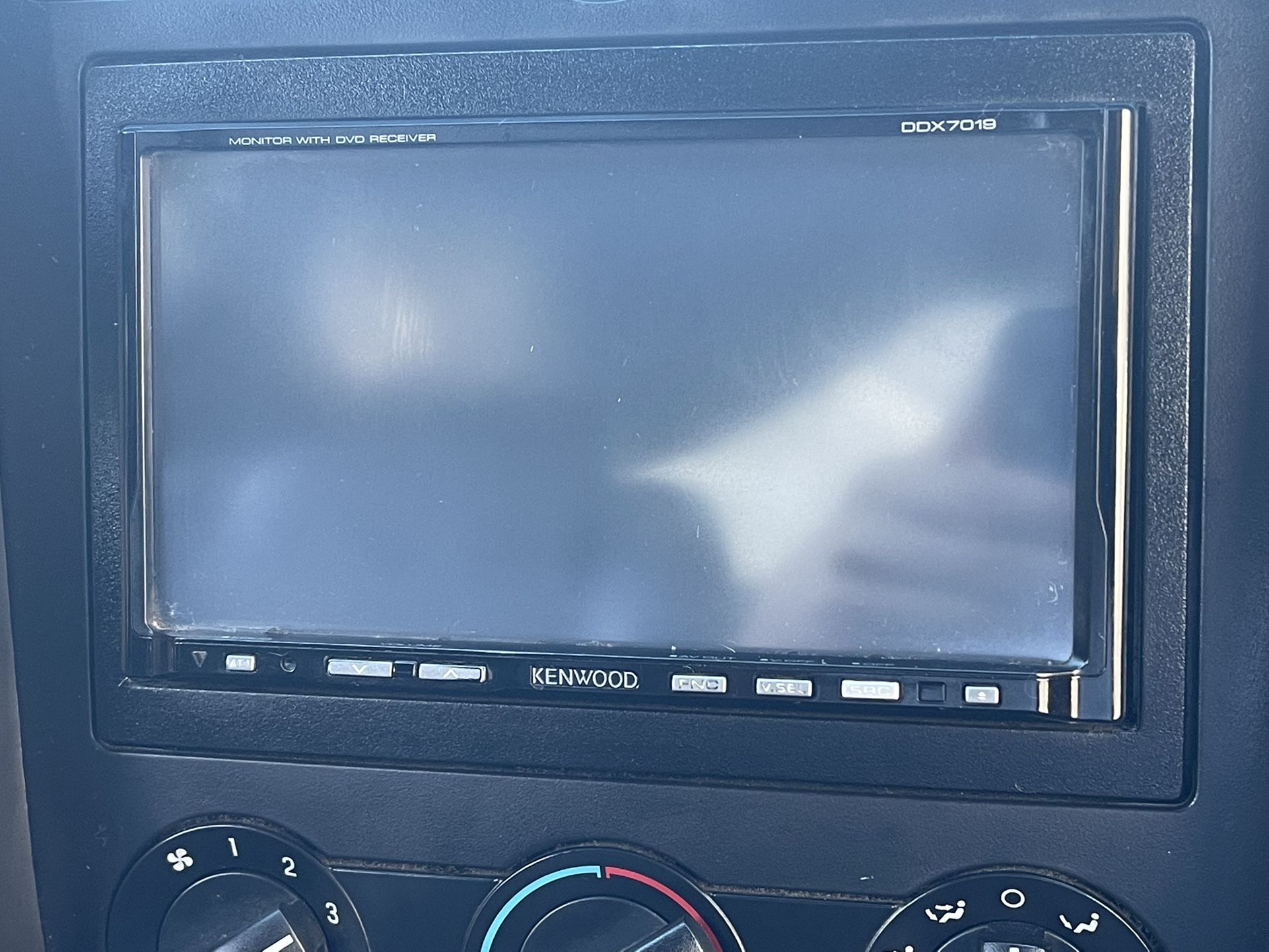 Kenwood Touch Screen Radio