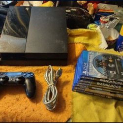 Ps4 with seven games one controller all tested and works amazing PS4 with 7 games one controller all tested and works amazing will not separate