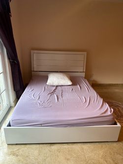 White queen bed frame