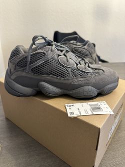 Yeezy 500 size 6.5M
