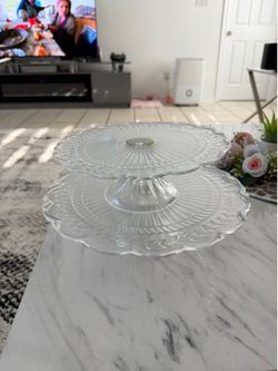 2 Cake Stands ( 1 is small and 1 is big)