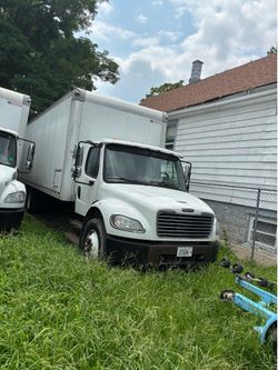 26 ft box trucks