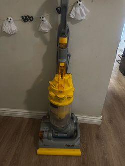 Dyson Upright Vacuum Cleaner