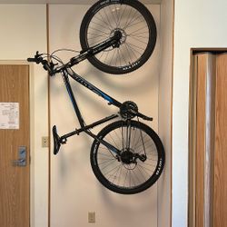 Jamis TrailX Mountain Bike 27.5”