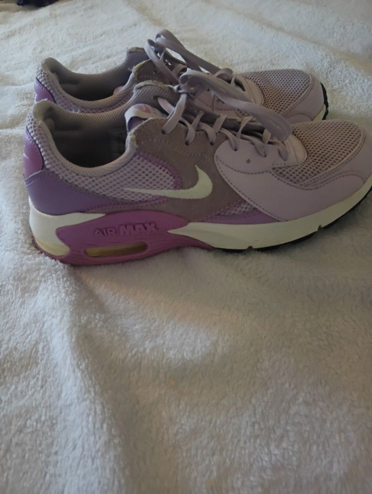 Nike Air Max Tennis Shoes