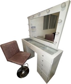 Vanityll Set for Sale + Selling everything together — vanity + chair included!