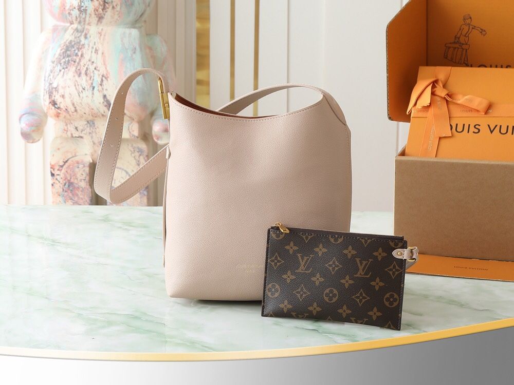 Low Key Hobo Small handbag