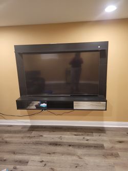 Modern Wall Entertainment Stand
