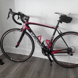 54cm Woman’s Specialized Tarmac Road Bike For Sale