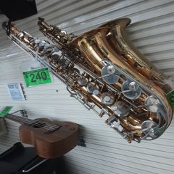 Saxophone 