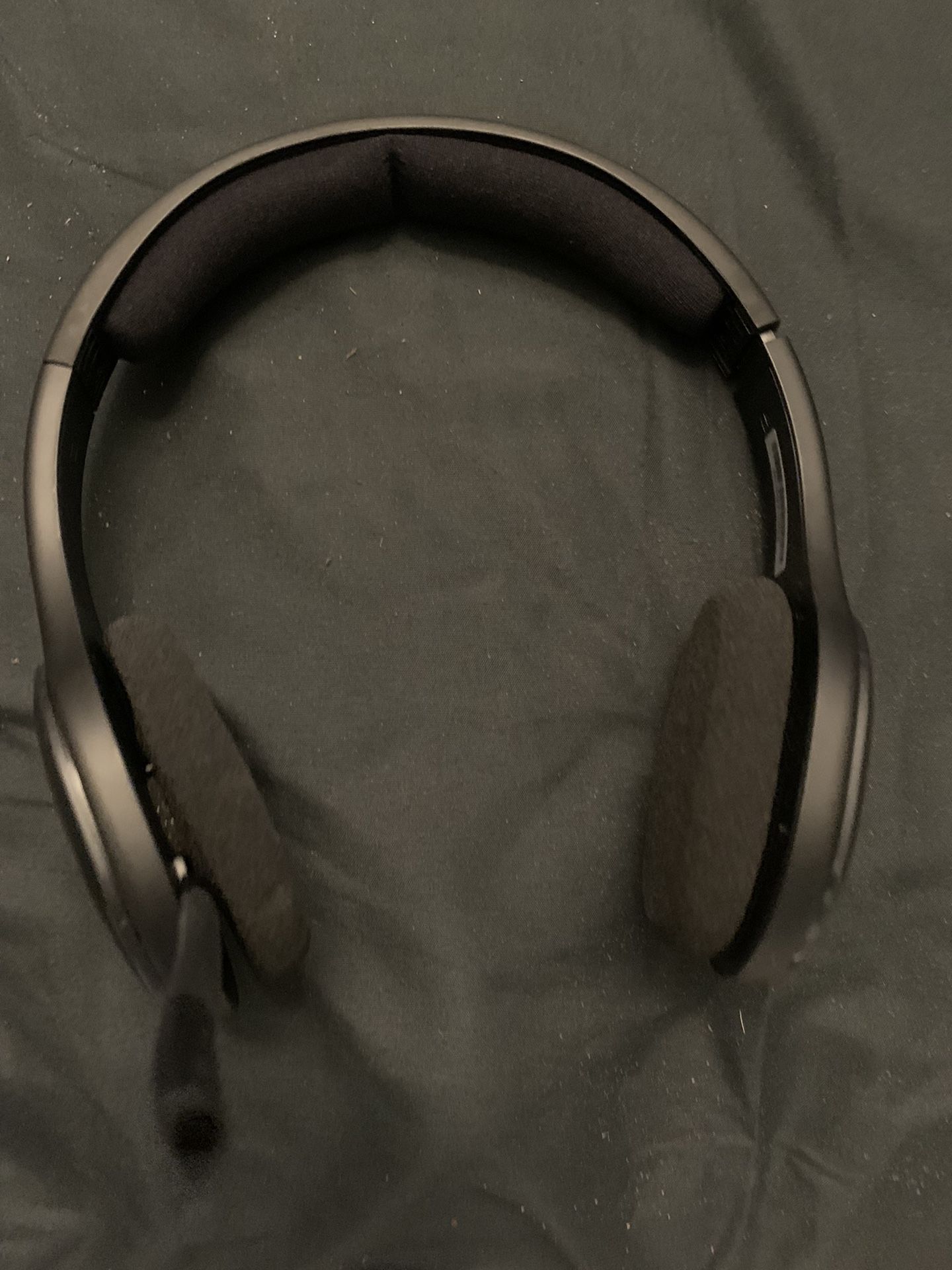 Logic headphones with the USB Bluetooth chip