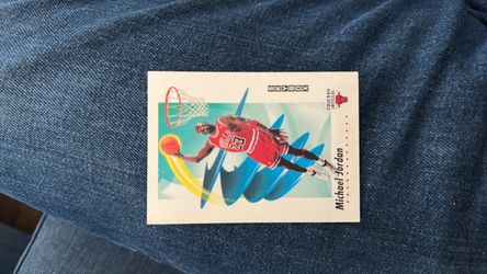 Michael Jordan Card - ORIGINAL SKYBOX 90’s - ICONIC DUNK - BULLS JERSEY #23