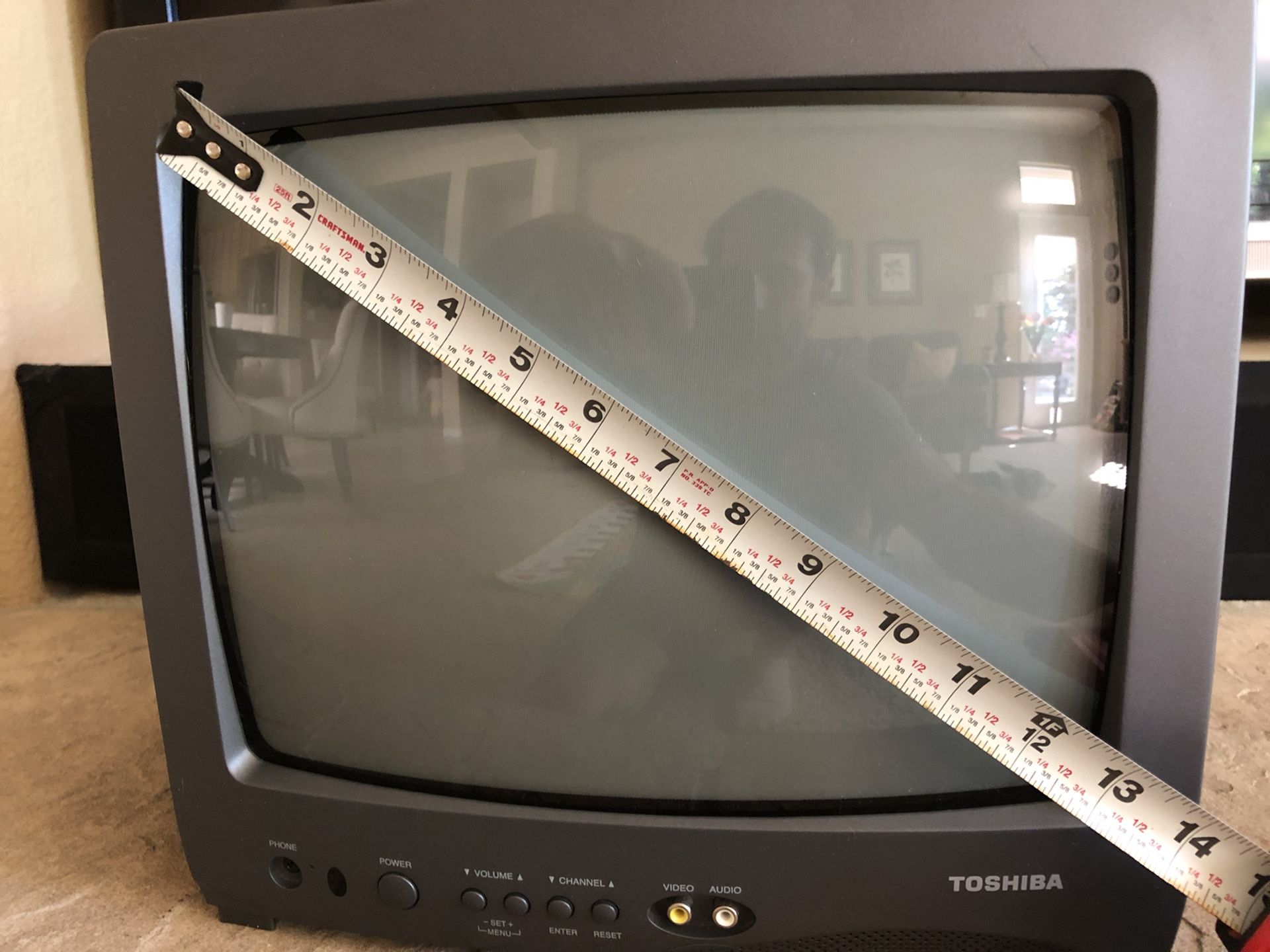 Toshiba 13 Inch 13A22 CRT Retro Gaming TV — Convenient & Lightweight w/ Remote!
