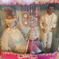 Barbie And Ken Wedding Fantasy Gift Set