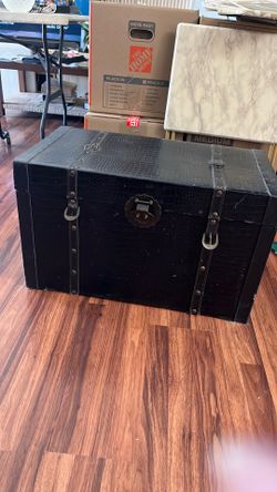 -FREE- Storage chest