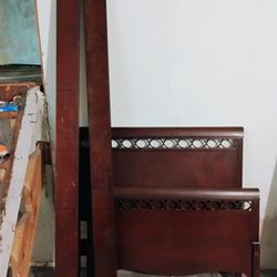 Antique Single Bed With Mattress